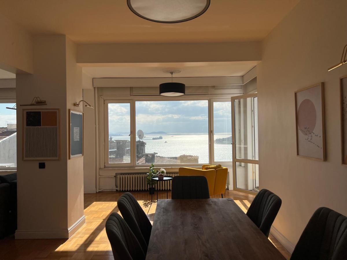 Renovated 5br With Sea View Daire *