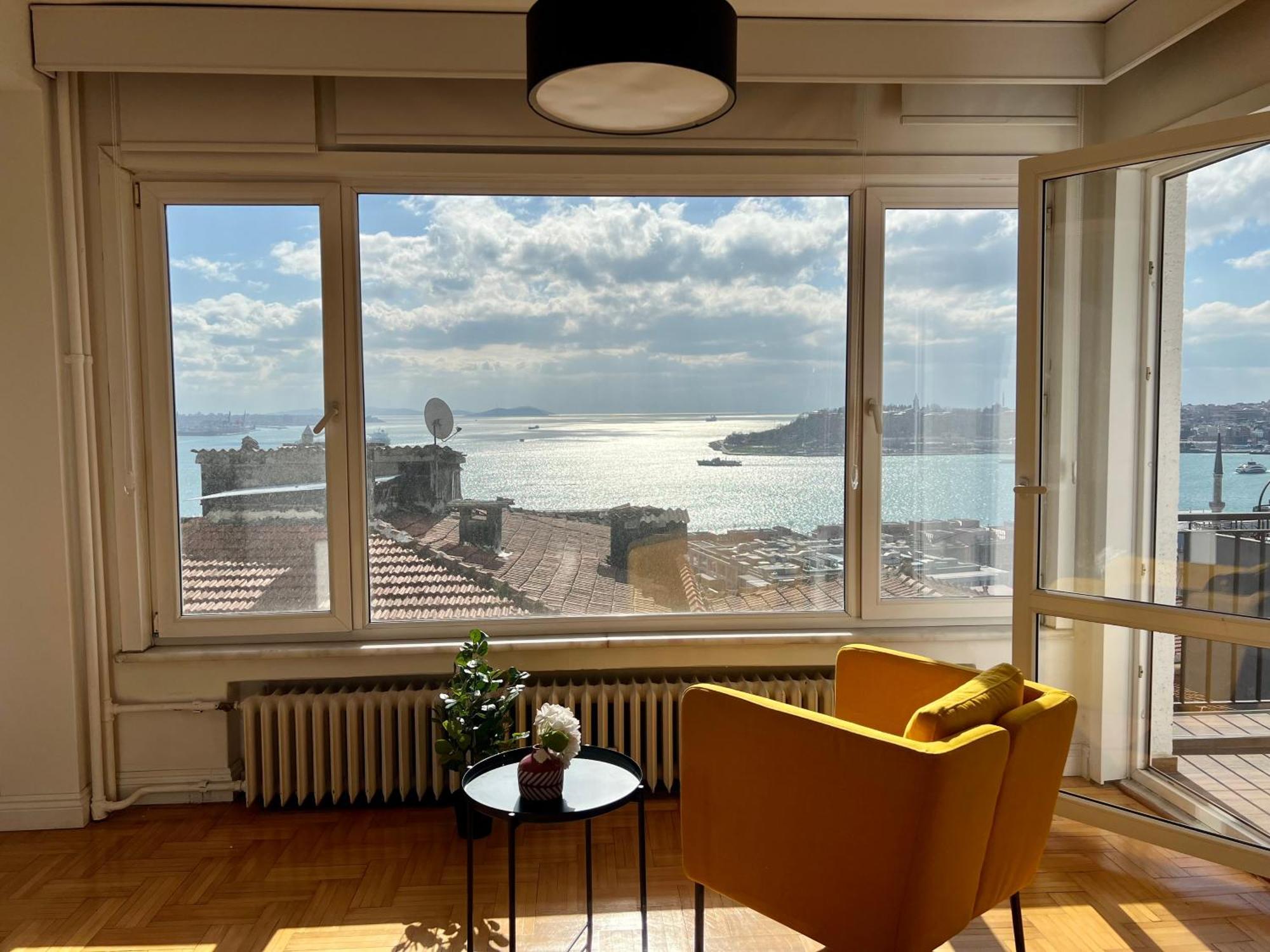 Renovated 5br With Sea View Daire